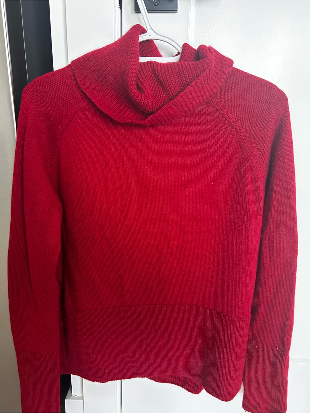 Luxurious Wool & Cashmere Turtleneck Sweater
